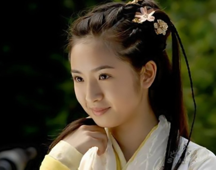 没想到,林依晨这个可爱的婴儿肥女孩,腿竟然还这么美!