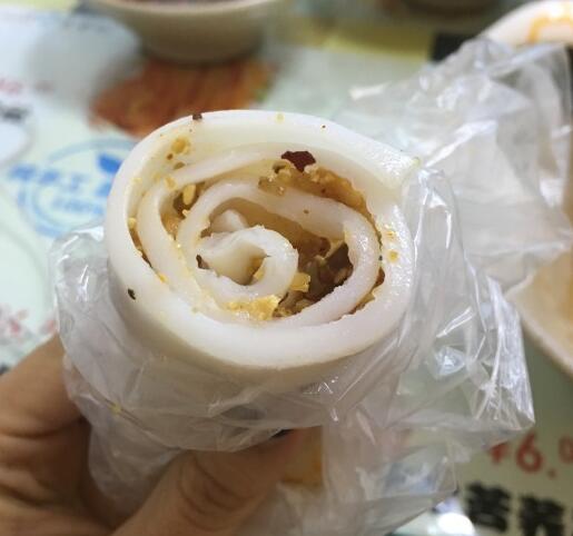 西昌卷粉,酸甜麻辣,有嚼劲但又不失软弹,加起芝麻和花生很.